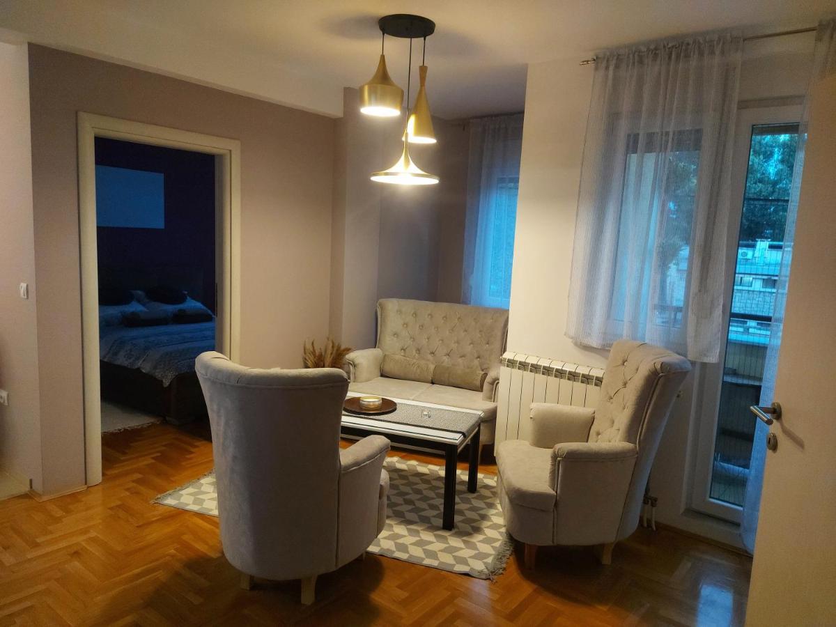 River Lux Sremska Mitrovica Bagian luar foto