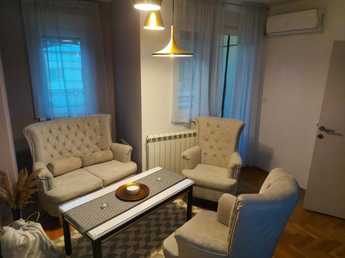 River Lux Sremska Mitrovica Bagian luar foto